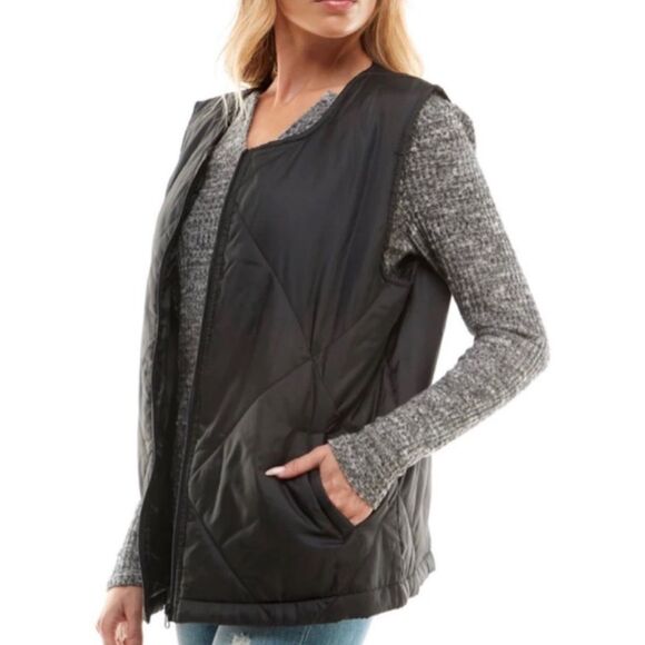 Socialite Black Vest - Picture 2 of 16